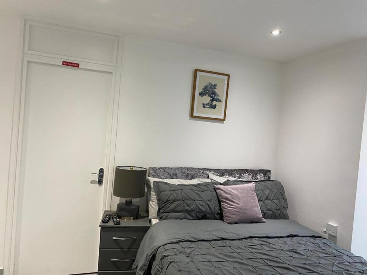 Luxurious 2-Bed Apartment In Woolwich London Exterior foto