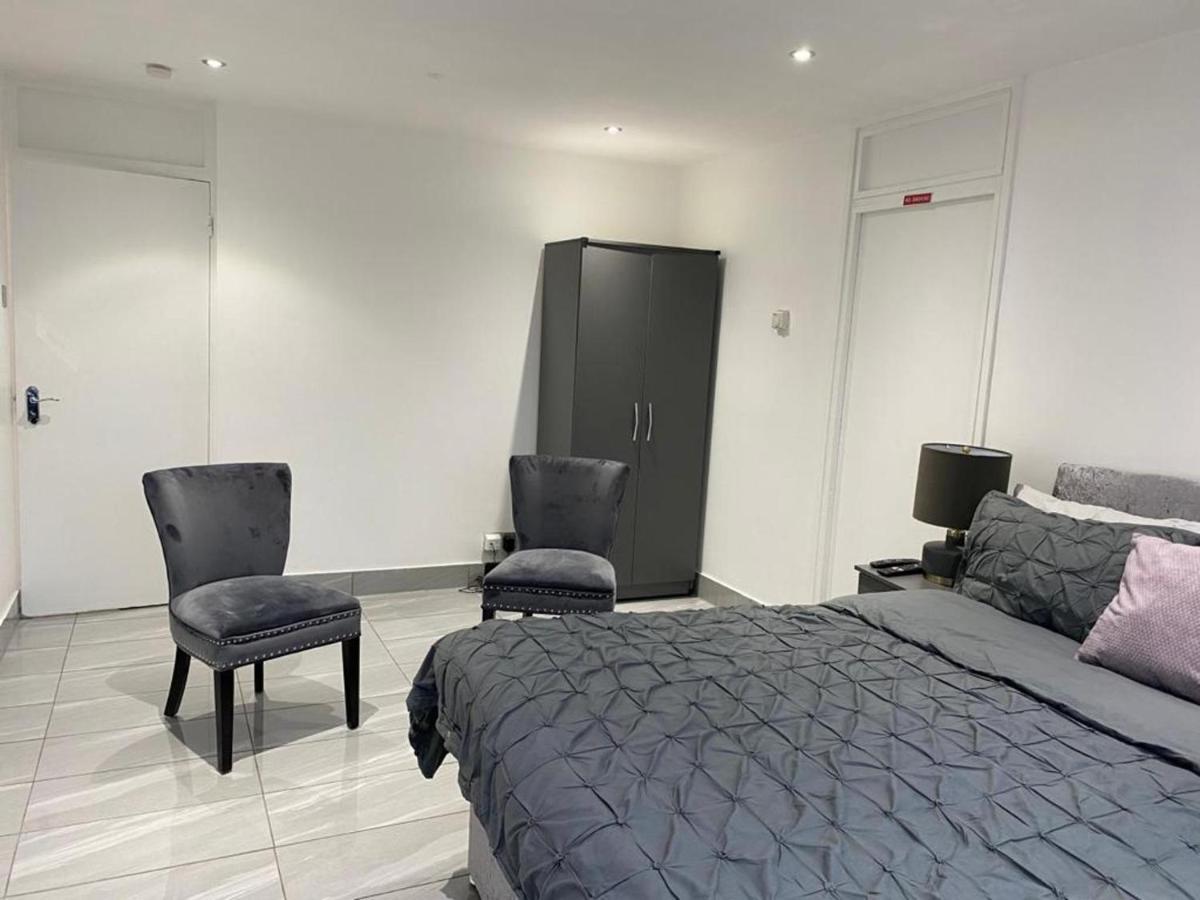 Luxurious 2-Bed Apartment In Woolwich London Exterior foto