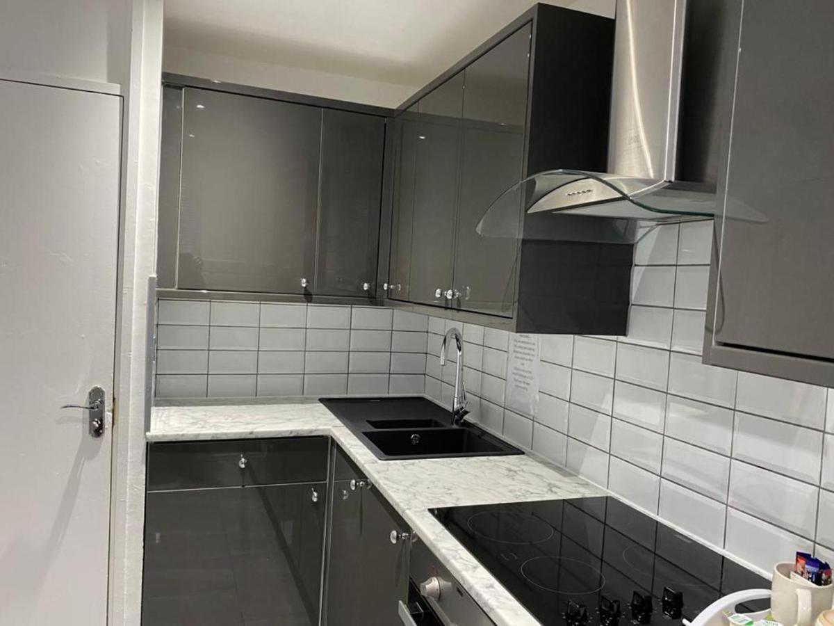 Luxurious 2-Bed Apartment In Woolwich London Exterior foto